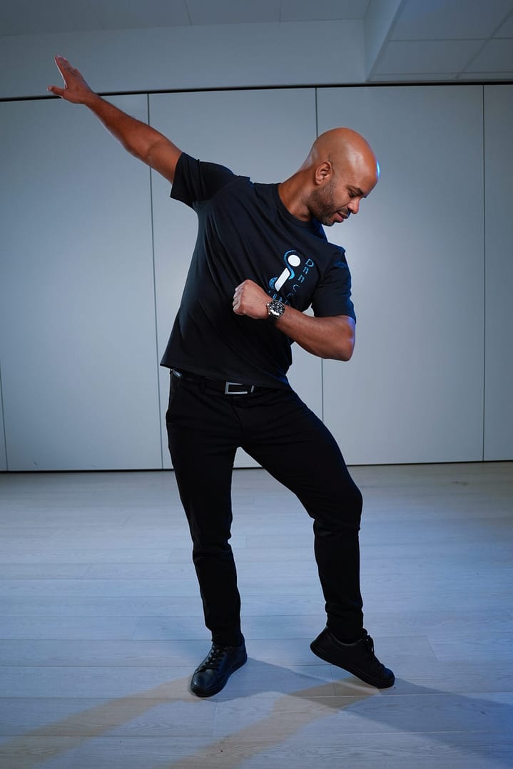 {"exportType":"image_export","editType":"image_edit","source_type":"vicut","tiktok_developers_3p_anchor_params":"{"capability_name":"retouch_edit_tool","source_type":"vicut","picture_template_id":"","client_key":"aw889s25wozf8s7e"}","data":{},"pictureId":"DE0F404E-0B92-4698-A10E-4B6EAEC1F2C1"}